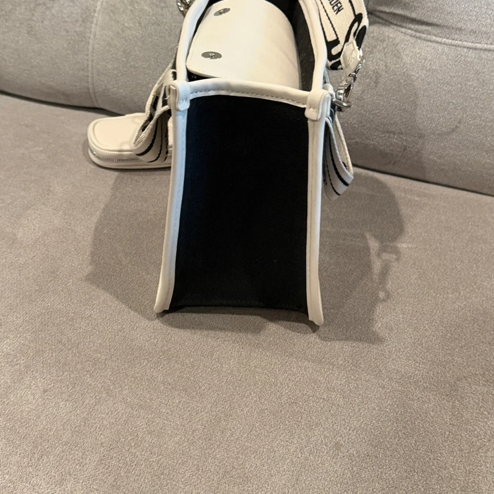 Steve Madden BWEBBER Canvas Tote/Crossbody - Black/White - Picture 10 of 11